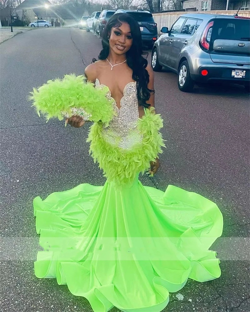 Robe de bal en satin vert scintillant pour filles noires 2024 Perbe à paille