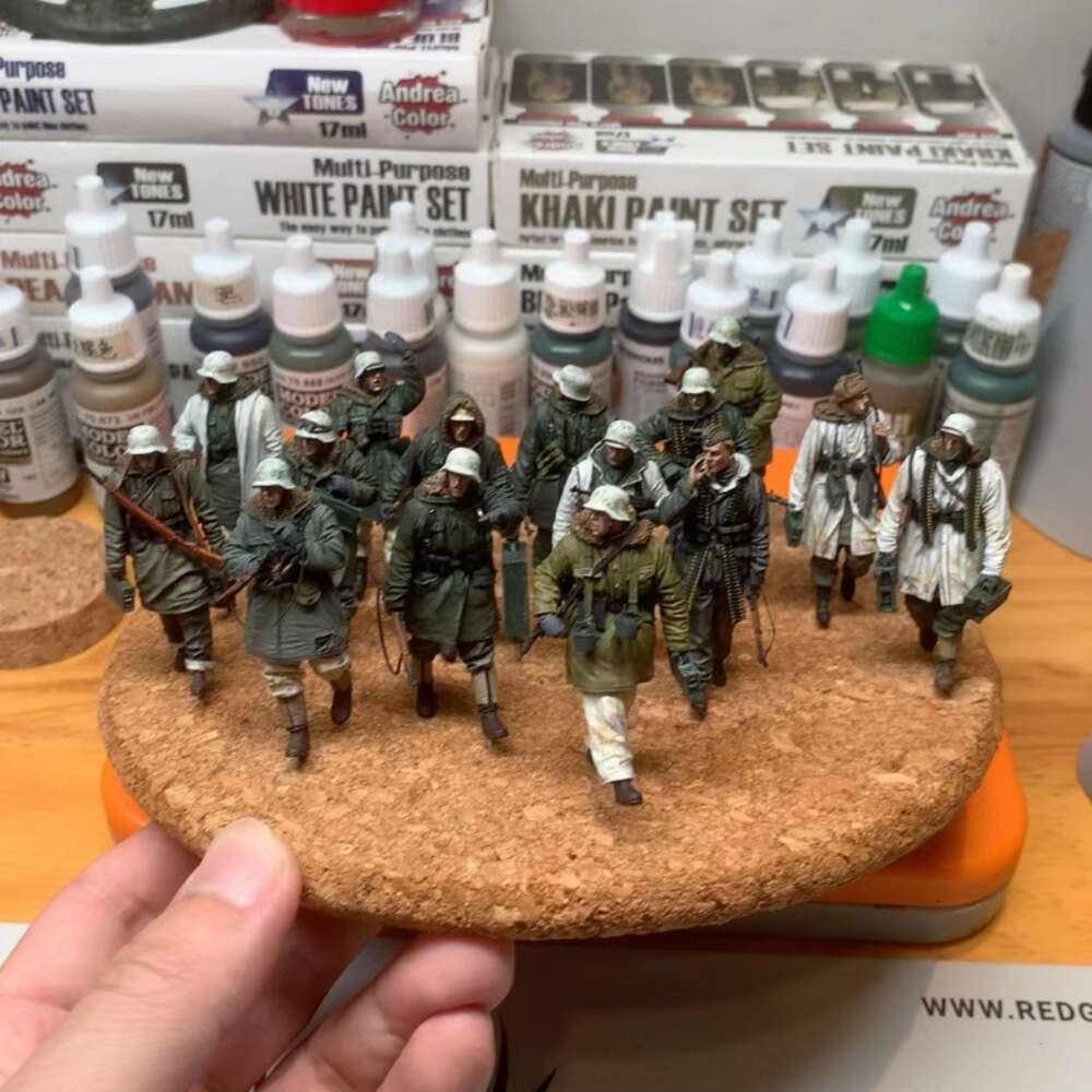 Anime Manga 1/35 15 Soldiers in Winter Clothing Miniatures GK Resin Figures Unassembled and Unpainted Diy Model Kit Toys-image-965540867