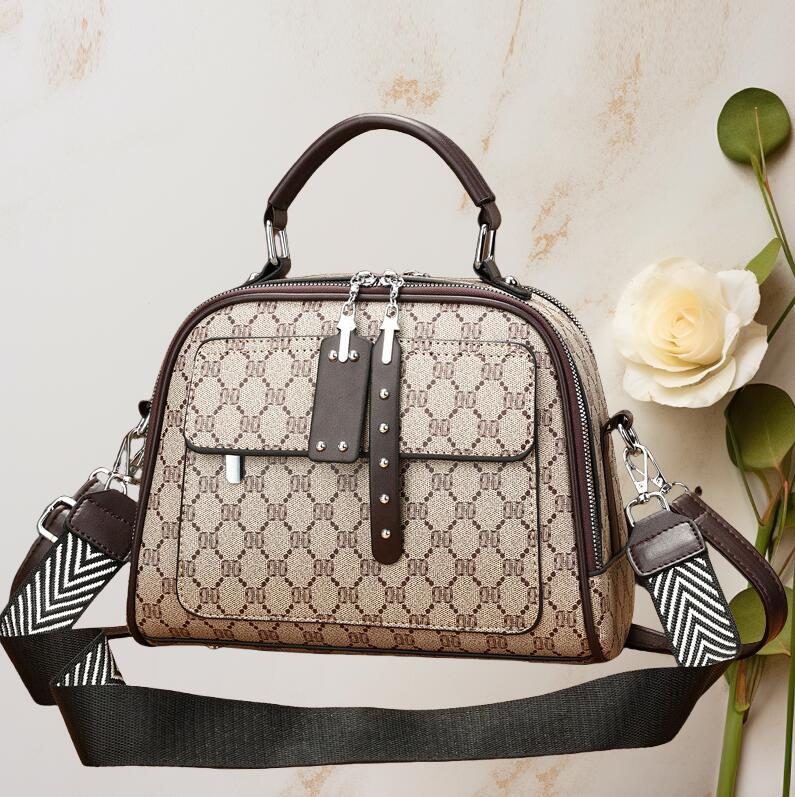 Fume en gros Femmes Hands Sac à main élégant Impression de coquille rétro Double fermeture éclair de grande capacité Fashion Handbag Street Rivet
