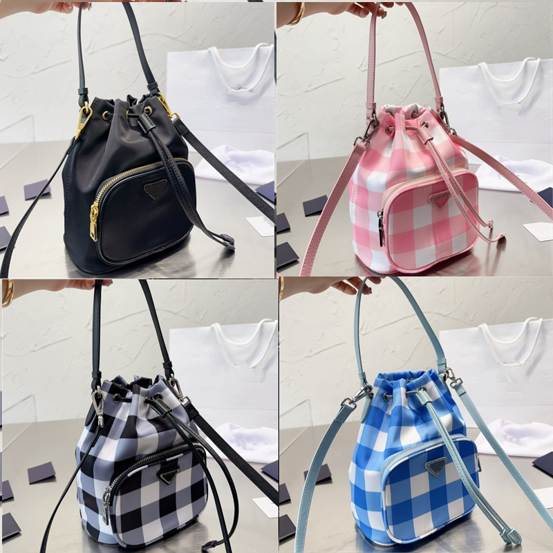 Drawstring bag Leather Nylon Canvas Bucket bag Designers bags Luxury Crossbody Bags Famous Handbag Fashion Diamond bag for women 23x19cm
