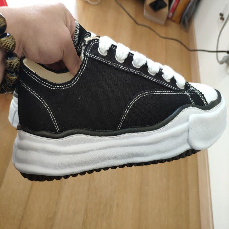 Footwear Outdoors MMY Shoes Maison Mihara Yasuhiro Thick Soles Hiking Black White Red Men Women Toe Cap Sports Sneakers 