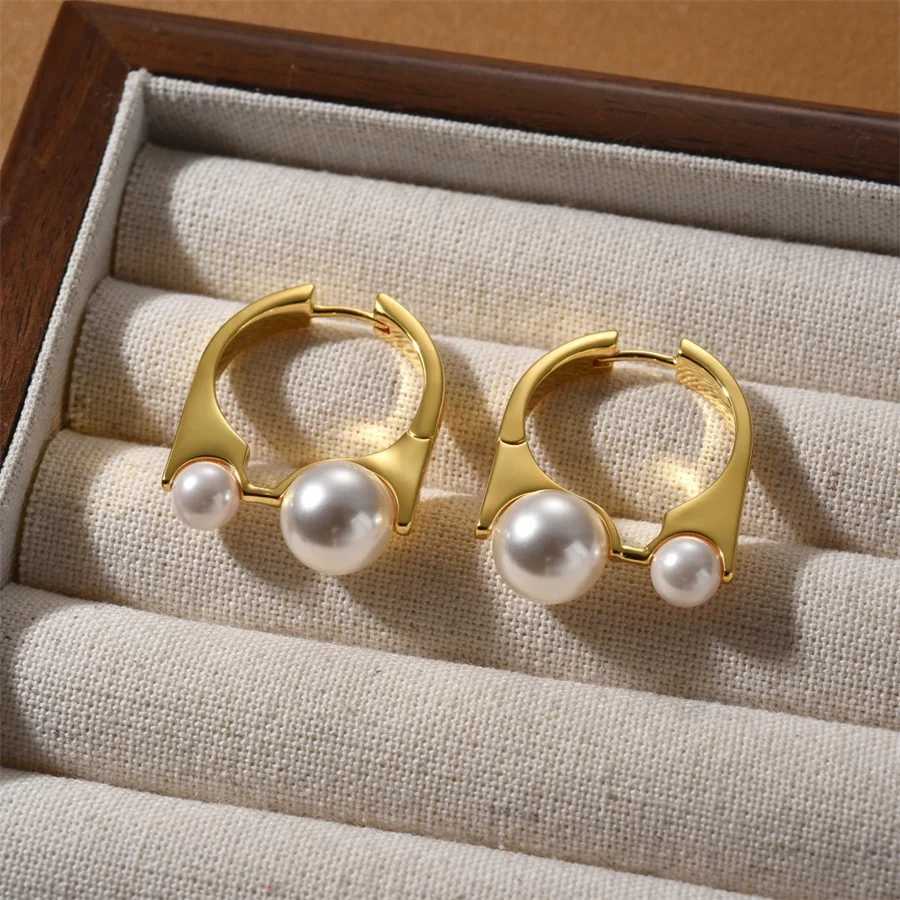 2024 New High end Metal Inlaid Pearl Earrings for Women Fresh Exquisite Light Luxury Top Fashion Charm Jewelry AccessoriesX241119