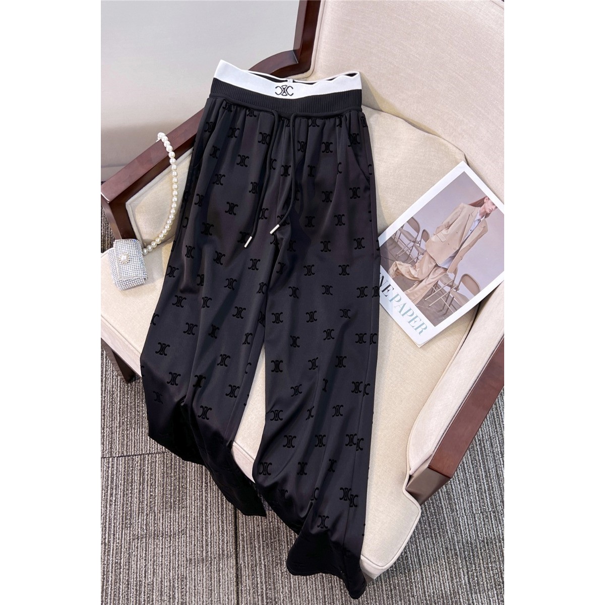 Mesdames partout dans un pantalon de logo Pantalon élastique Impression en vrac Matchage à jambe large pantalon smlxlxxl3xl