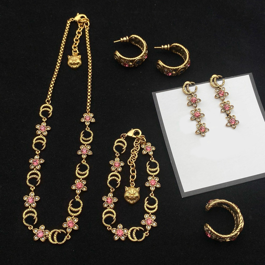 14K Gold Vintage Designer Set Classic Alphabet Floral Crystal Necklace Bracelet Earrings Ring Designer Jewelry Ladies Wedding Party Banquet