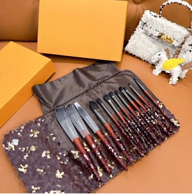 2026 Festive Supplies Designer Makeup Brush Set 12 PCS Wool Tools With Gift Box For Women Girlfriend Birthday Valentine's Day Christmas