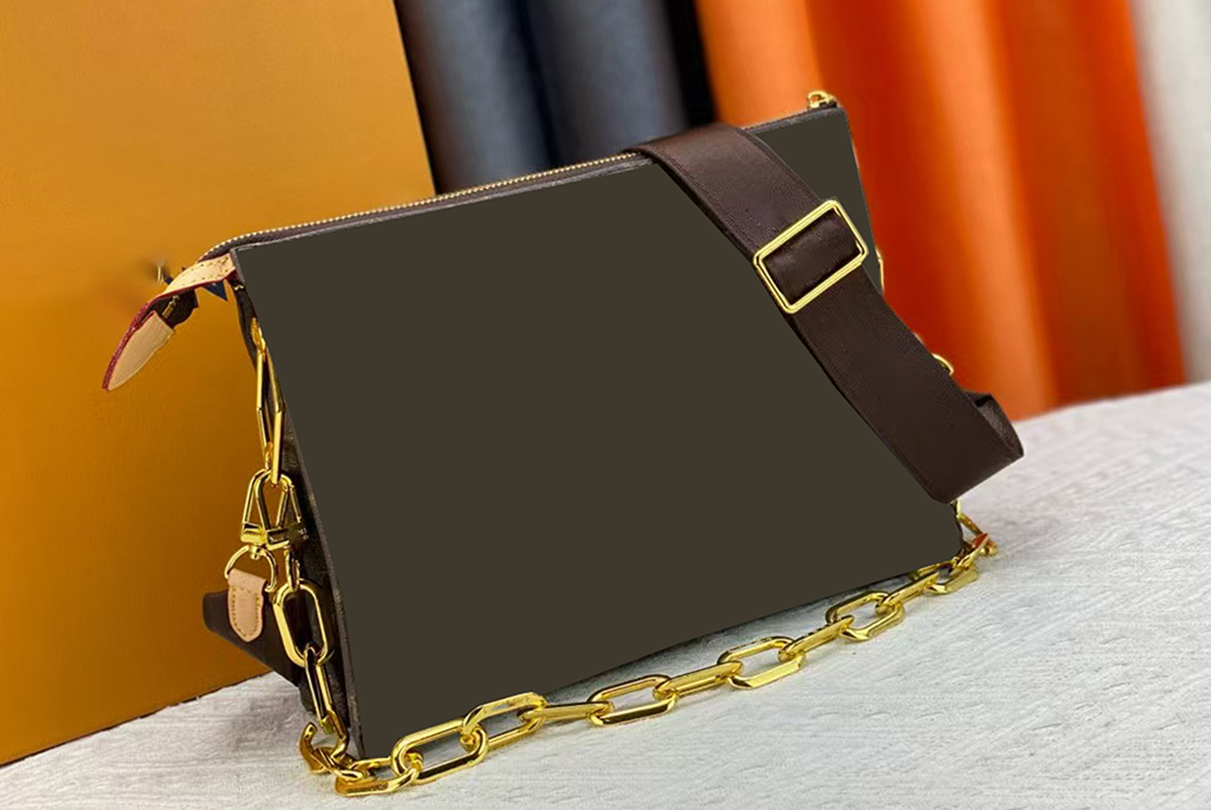 26cm 30cm 34cm Women Luxurys brand Designers handbags Crossbody shoulder Bags pouch Purse Cosmetic Bags toiletry bag chains high 0577q quality 90