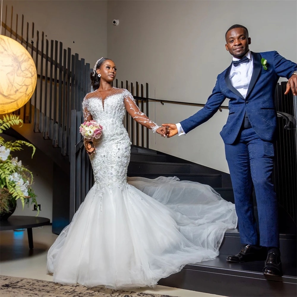 2024 Robes de mariée de sirène africaine en cristal blanc