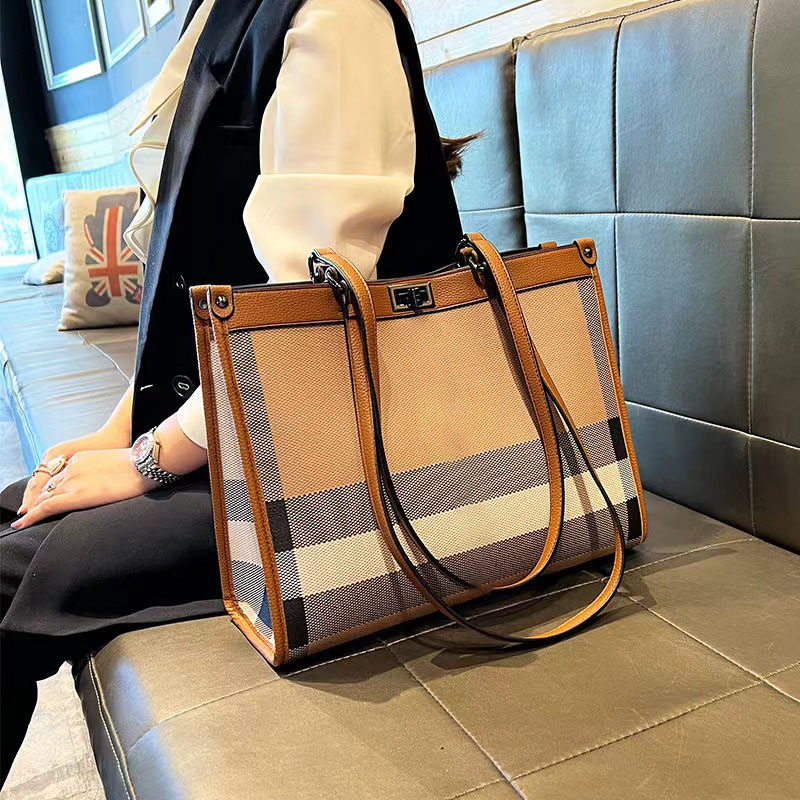 Tote bag Designer bag Lady Mailman bag Shopping bag Beach bag Fashion famous high quality straw braid underarm bag Shoulder bag women&#039;s tote-image-968543699