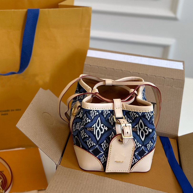 Designer NOE PURSE CHARMS Handbag High Quality Fashion Luxury Single Shoulder Bag Crossbody Bag wallet-image-968409767