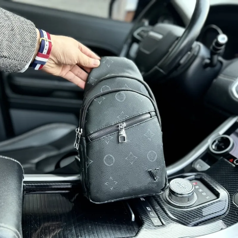 24SS Men&#039;s Luxury Designer New Breast Bag Men&#039;s Shoulder Bag Crossbody Bag Mobile Phone Wallet Original Fabric HD Hardware Logo 28-image-969052084