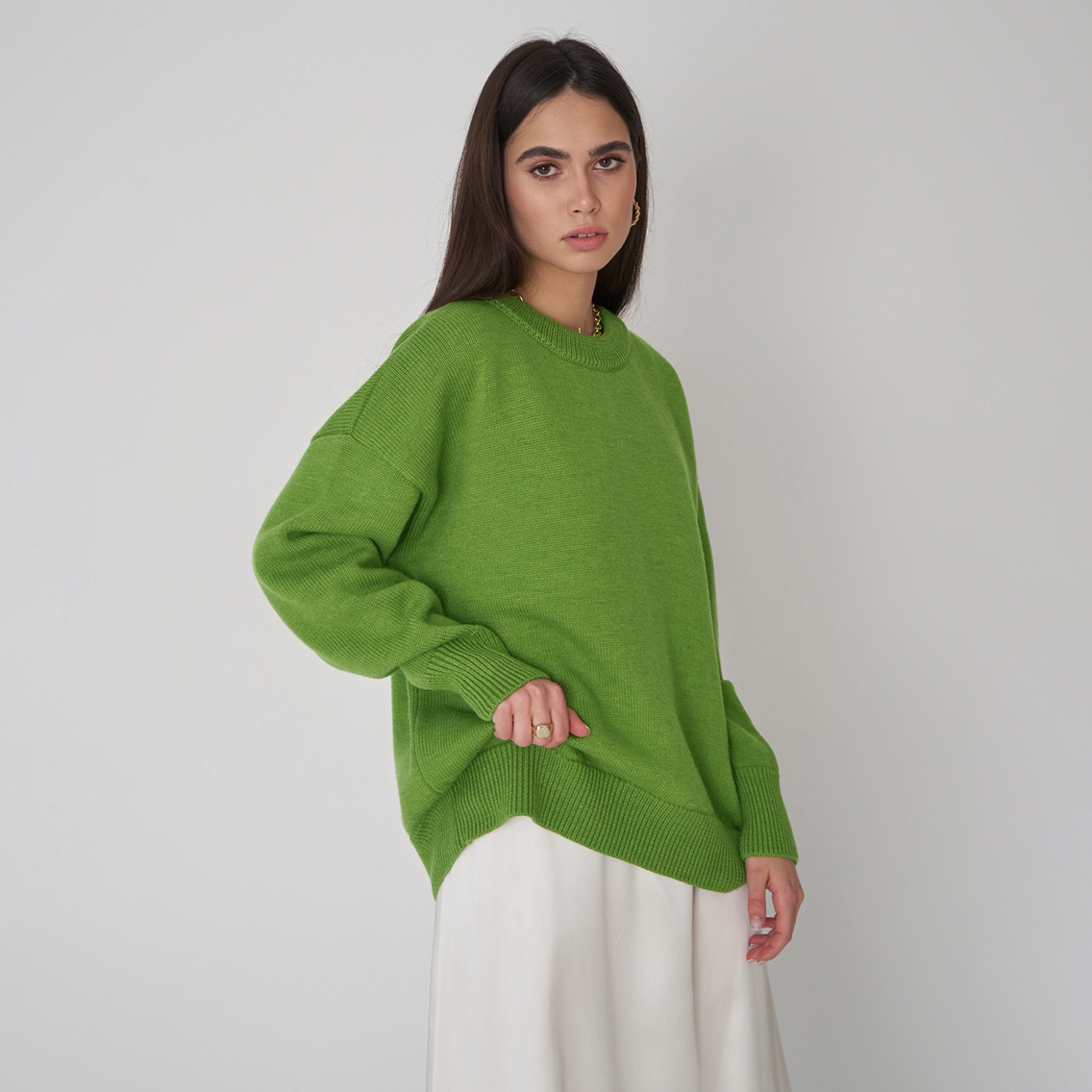 Poulable de cou rond de couleur unie 2024 Automne et hiver Tempérament de style Nouveau style commut de coule