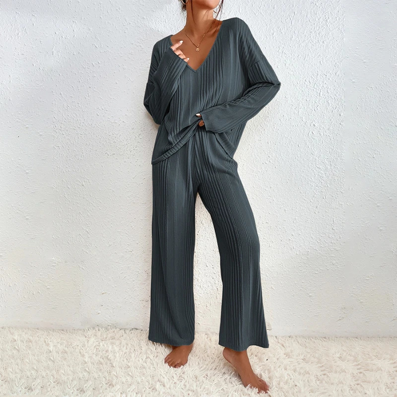 Autumn and winter womens home clothing set long sleeved long pants two-piece set ribbed warm home sleepwear 241125