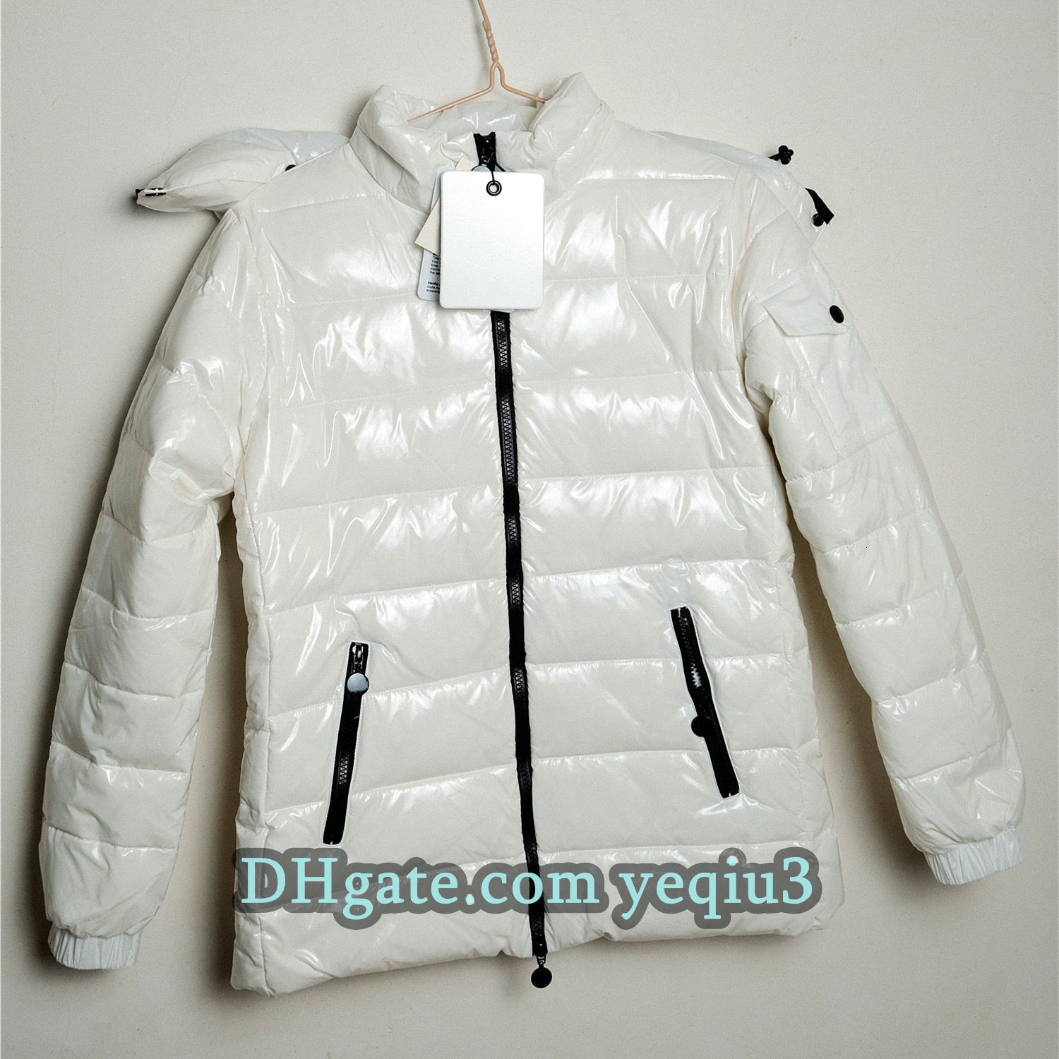 Women Down Jacket Women White Duck Down Puffer Jacket with Fluffy Wolf Fur Collar Stylish Winter Parka for Outdoor Streetwear Lightweight and Warm A