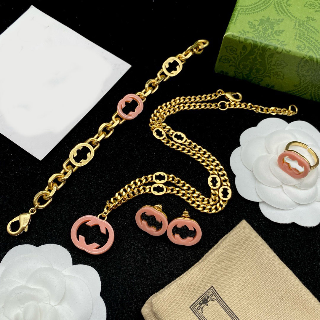 Collier classique en acrylique à double lettre imbriquée, Bracelet, boucles d'oreilles, bague, ensemble de bijoux de créateur, collier pour femme