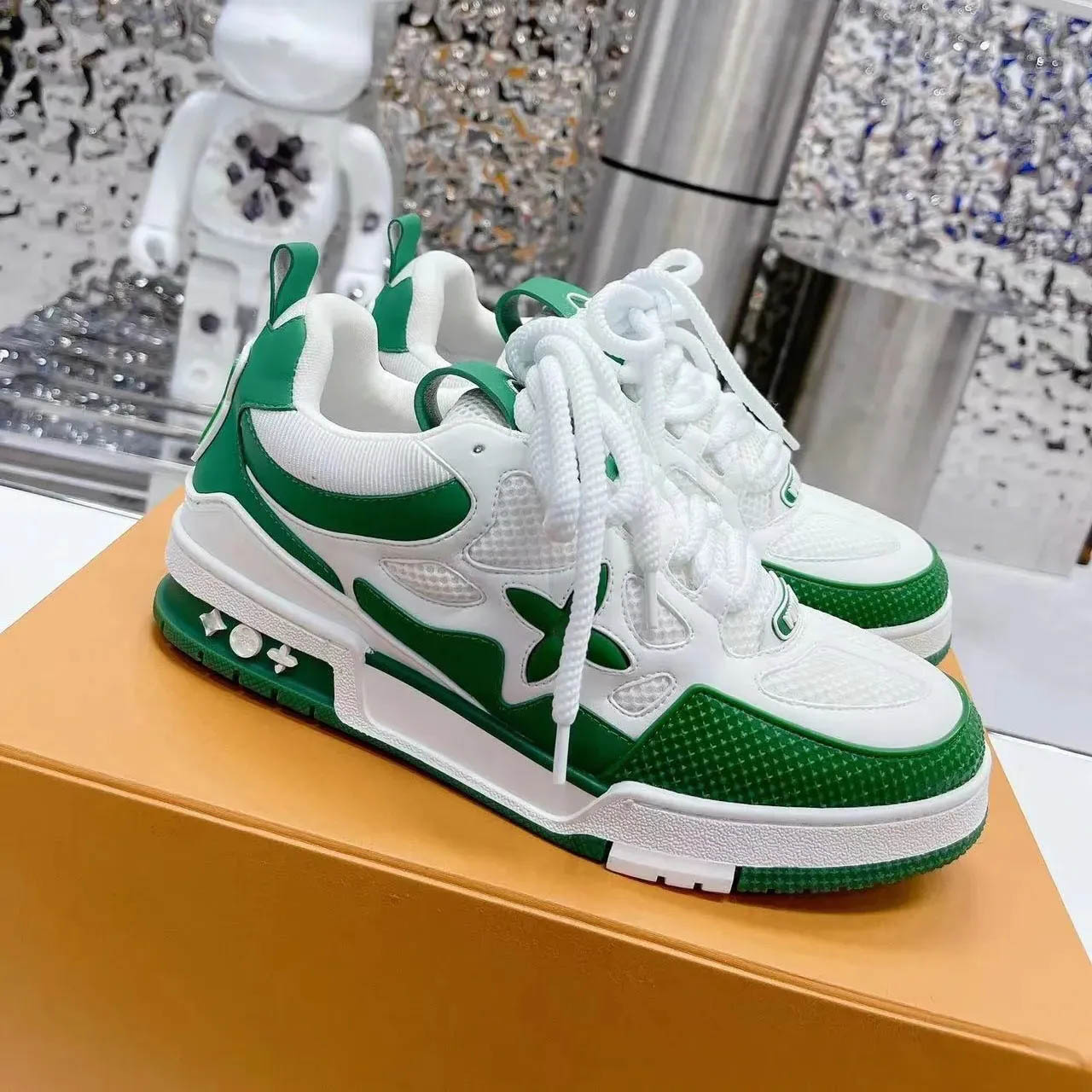 Luxury Designer Shoes Women foam Men Casual Shoe Fashion Sneakers Womens Mens Sneaker Outdoor Running Trainers High-quality Trainer Designers Sca-image-970450676