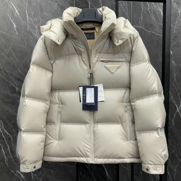 Veste de la veste des femmes pour femmes Hiver Designer 2024 Nouvelle veste à capuche détachable 90% GOOSE BOSS