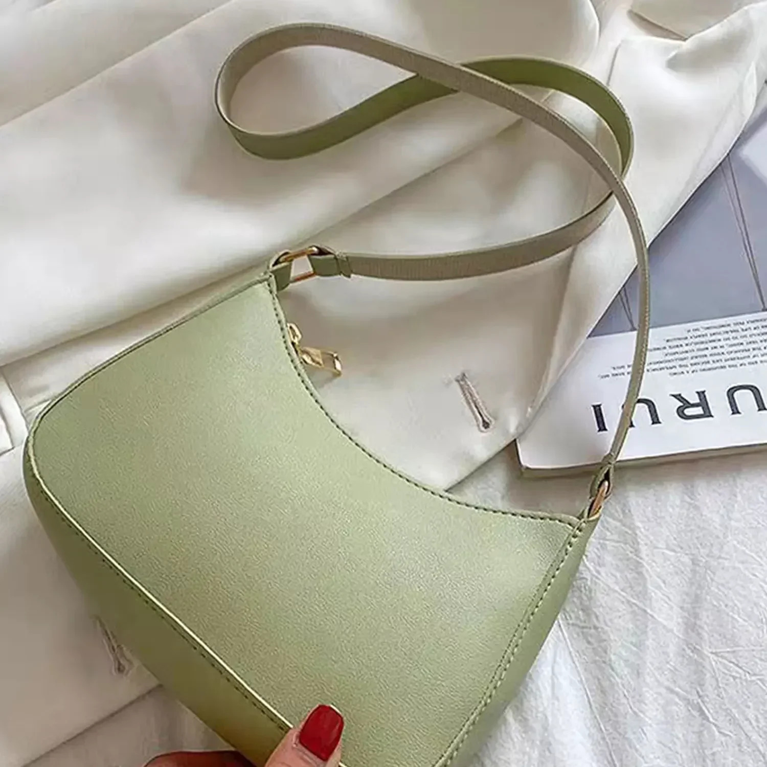 2024 Ladies Fashion Handbag Retro Pure Color Macaron Small Square Bag Hundreds of Shoulder Bags Casual Womens 241128