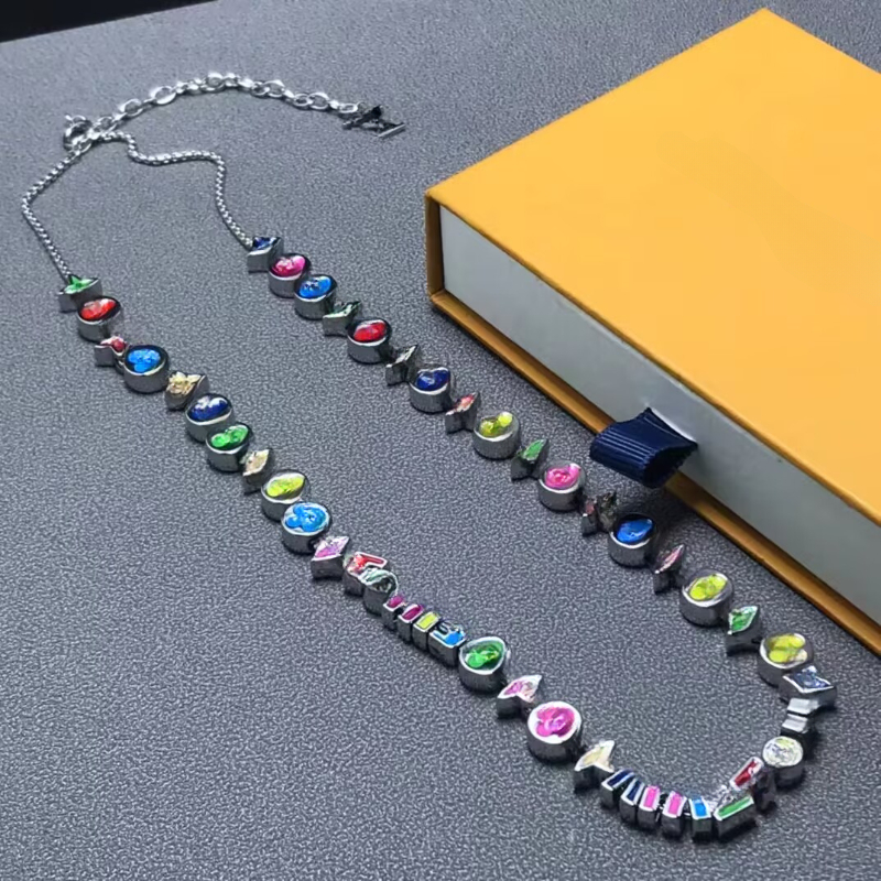 Colliers pendants Nouvelles ensembles de bijoux de créateur de luxe de mode Bracelets Boutines de bracelet Collier Boucles d'oreilles Collier de