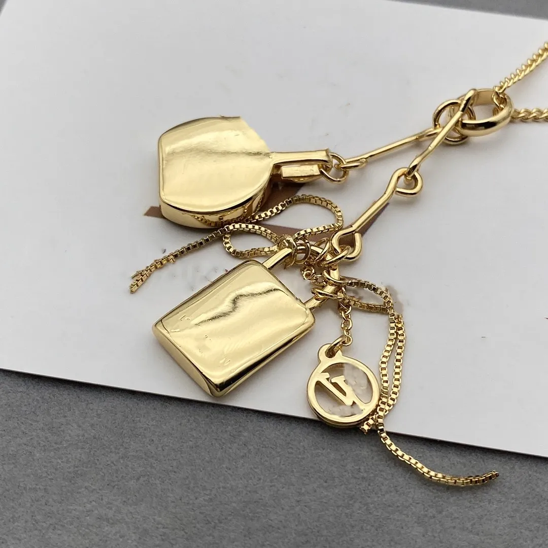 Pendant Necklace Designer Necklace Women's Fashion Atmosphere Necklace Designer Jewelry Party Jewelry Gift Box-image-971055677
