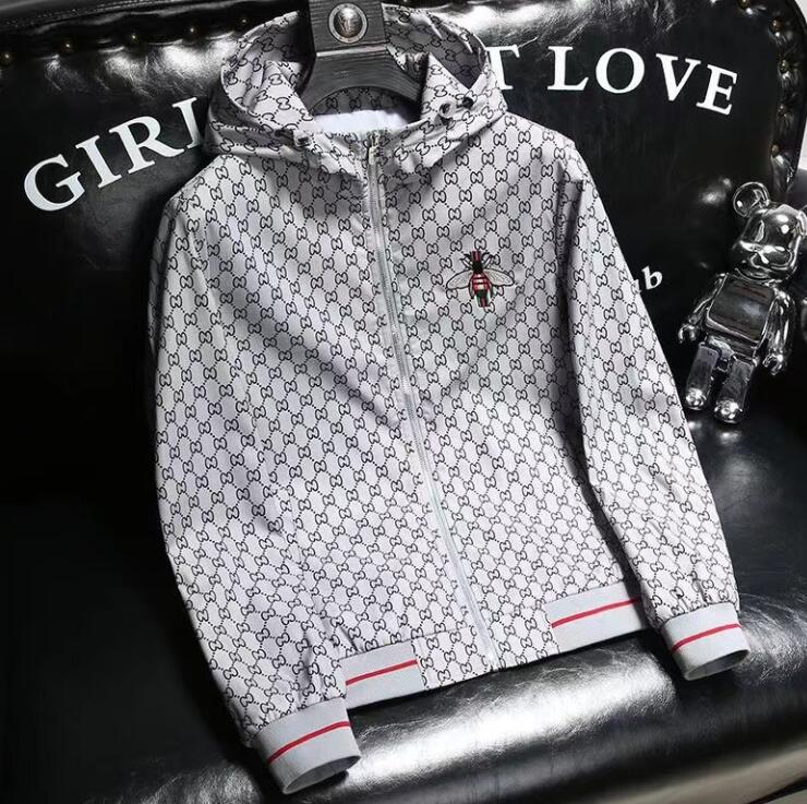 Mens Jacket Designer For Outwear Windbreaker Zipper cardigan Casual Hooded men's thin jacket Outside Sport Coats