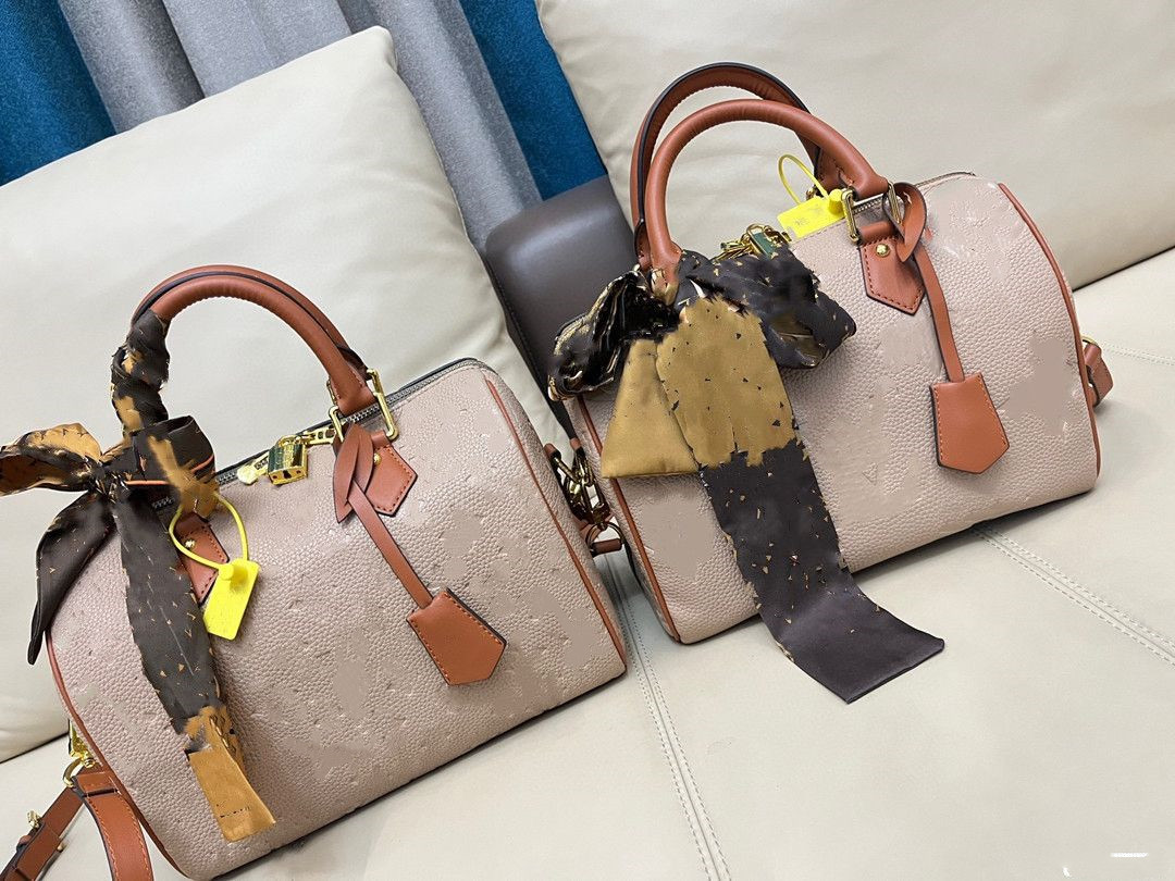 LQ M45840 Women Designer 25 bag Travel tote Pillow Bags black Embossed Monograms Leather CrossBody Double handle Purse Wallet