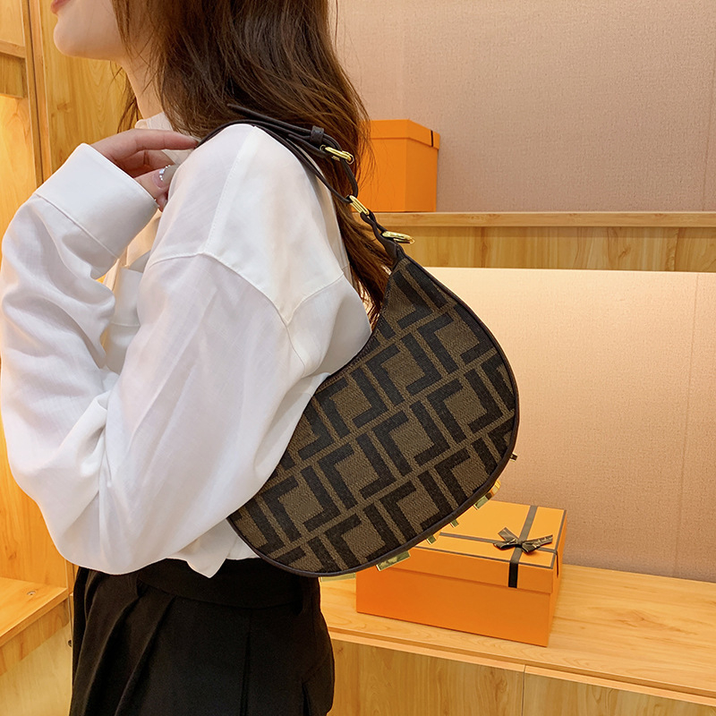 High quality Fashion Shoulder Bag Retro High-end Underarm Bag Women's Bag Adjustable Shoulder Strap Bag 