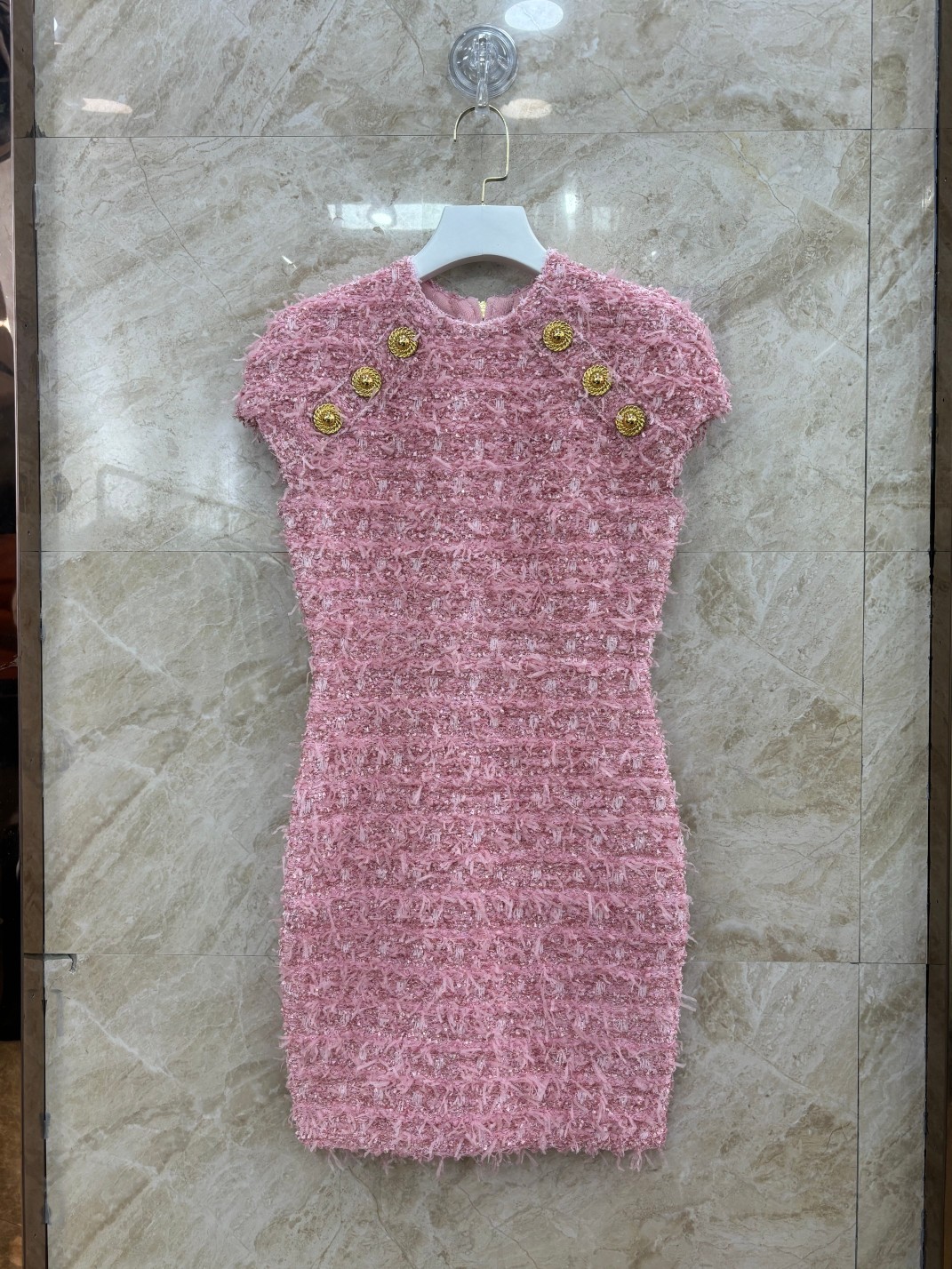 Livraison gratuite 2024 rose O cou manches courtes moulante femmes robes concepteur boutons en métal dos fermeture éclair robe de soirée dh22202