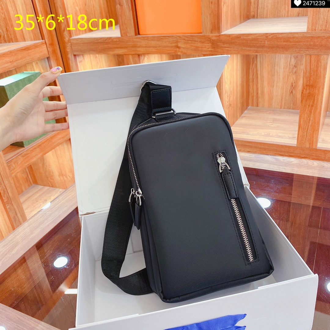 Man Woman Sac de Poitrine Designers Bandoulière Cyclisme Sac Banane Taille Moyenne Poche Zippée Nylon Sac Épaule TOP