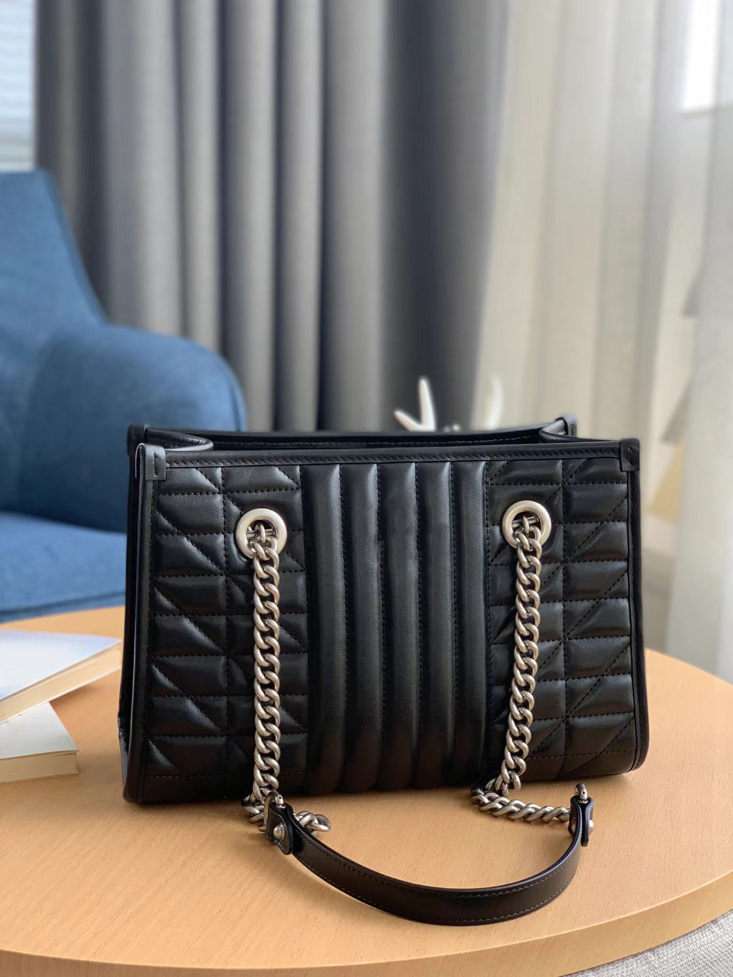 Sac à main de créateur d'imitation classique Messenger fourre-tout épaule grands sacs à main plaine en cuir véritable lettre ouverte seau dur sac