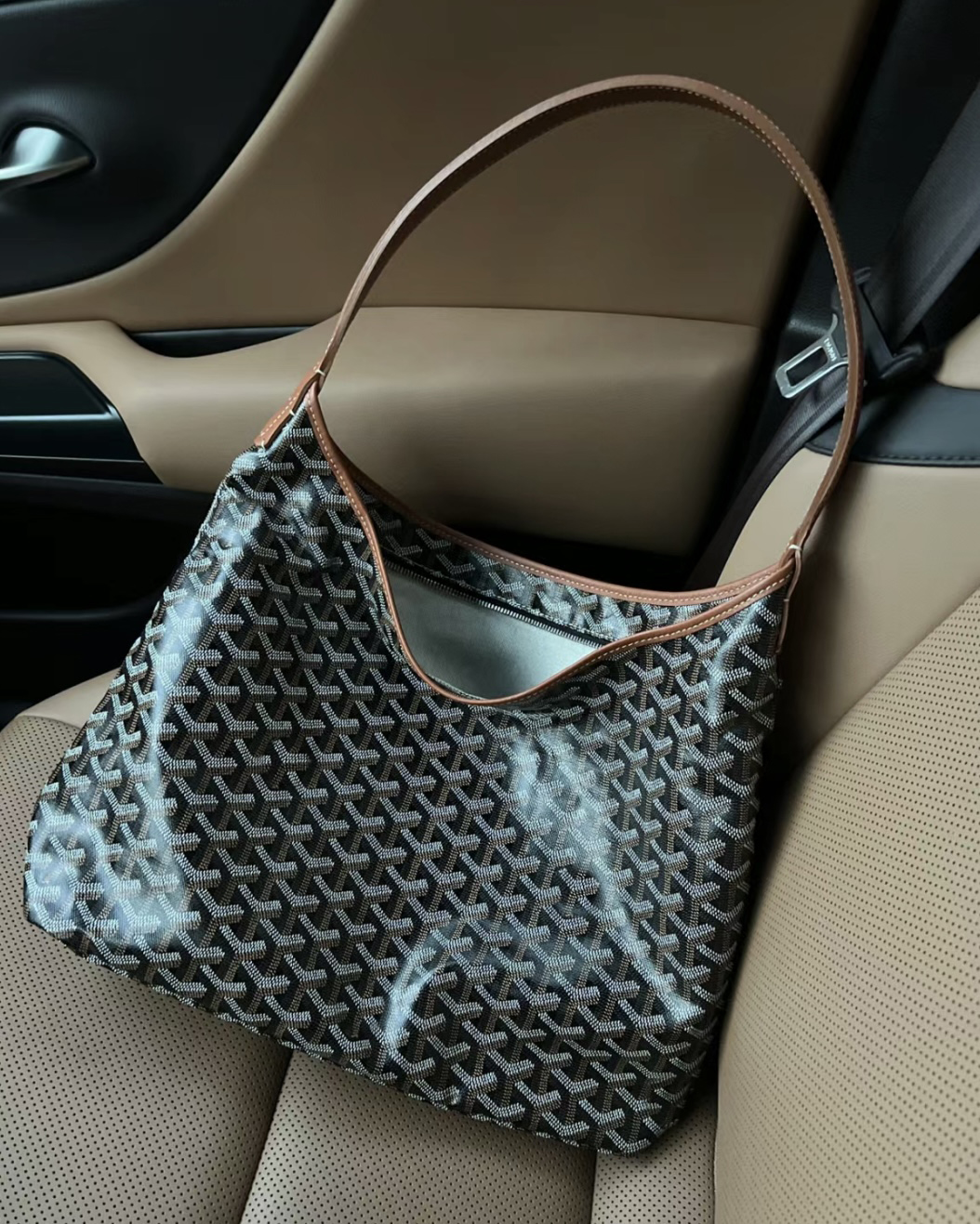 luxury bag designer Shoulder Bag Hobo Luxury Handbag High Quality Leather Large Capacity Tote Bag Travel Bag Shoulder Bag with Zipper 