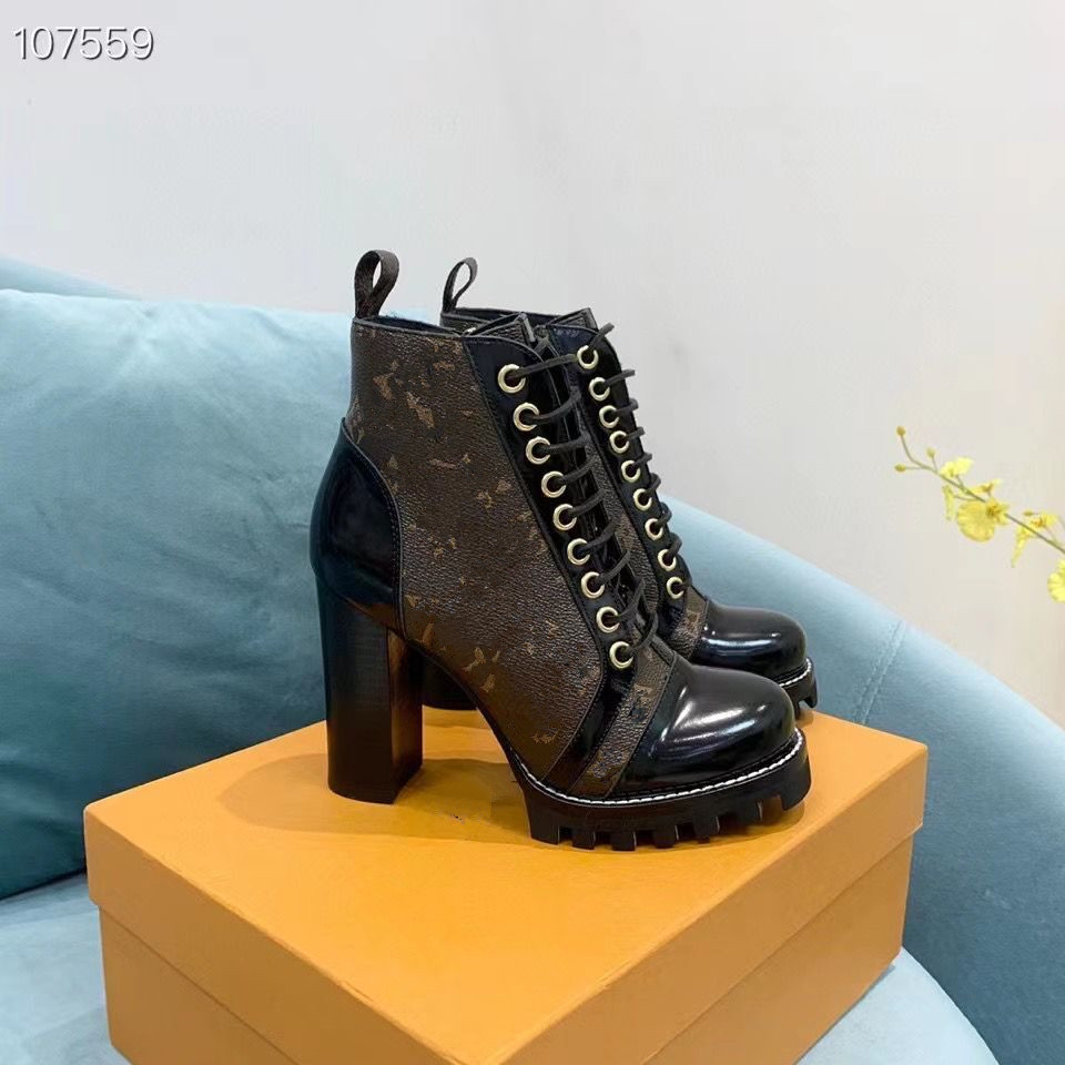 Womens Designer Boots Slippers Slippery Flat Platform Fashion Color Sandals Rubber Sole Elevated Luxury High Heel Boots kuy0001-image-996129565