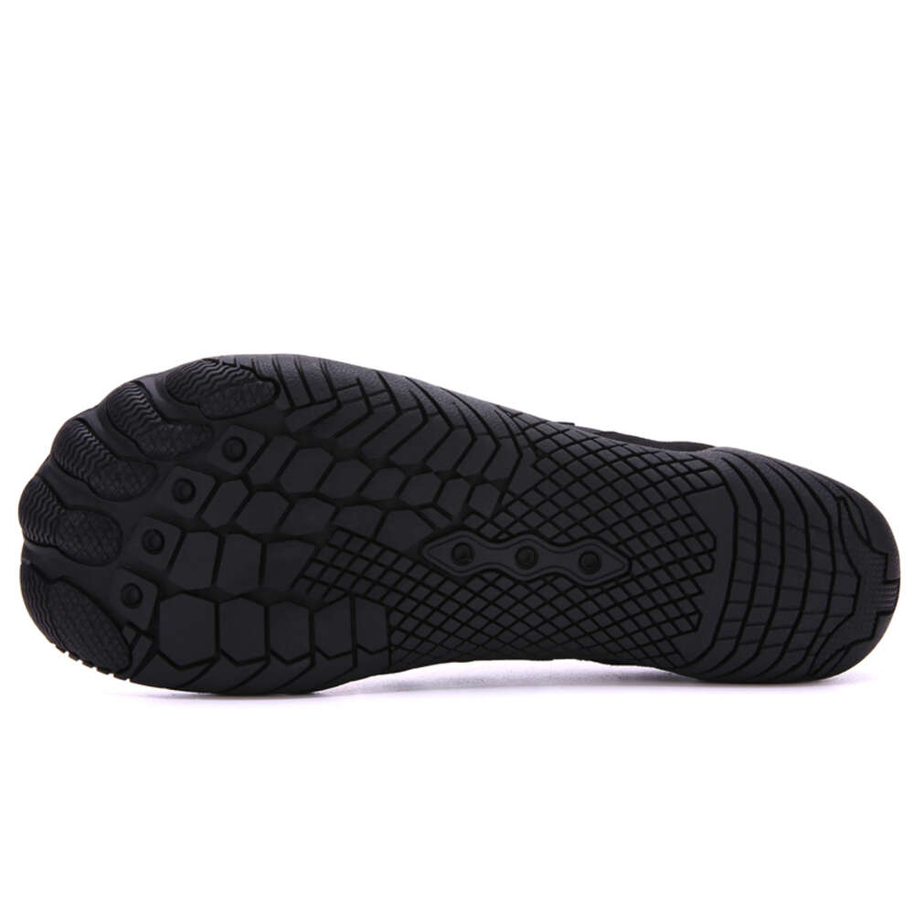 2022 Homme Barefoot Aqua Water Femmes Nouvelles plages Chaussures en amont pour hommes baskets extérieures Swimming Gym Fishing Footwear 67BEB