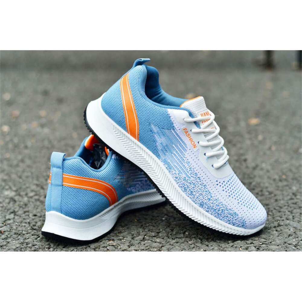 2024 Nouvelle tendance de printemps Sports pour hommes à lacets épaisses épaisses chaussures de mode accessibles décontractées Portez une résista
