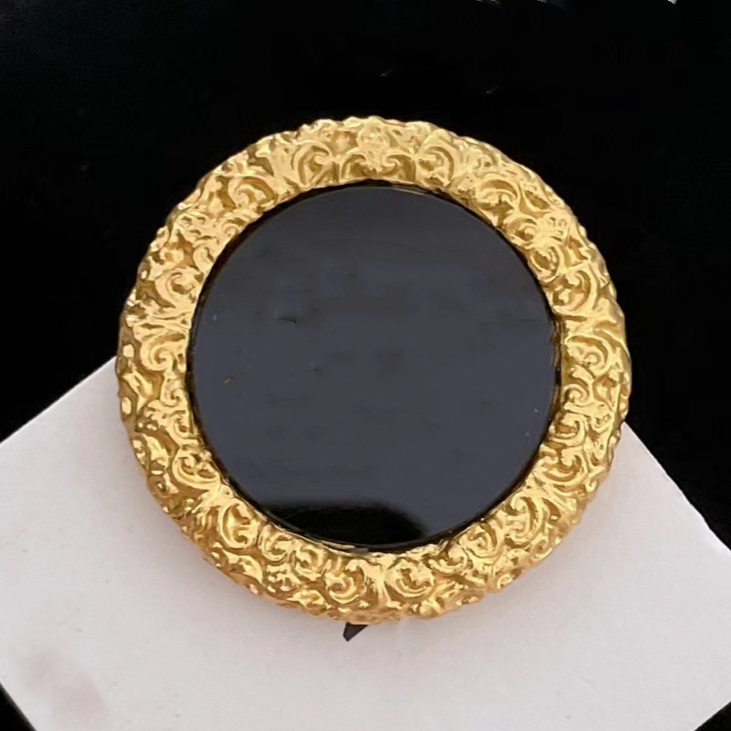 Unisex Men Women Luxury Letter Brooch Pins Yellow Gold Plated Golden Letters Designer Brooches Pins for party Wedding Nice Birthday Gift