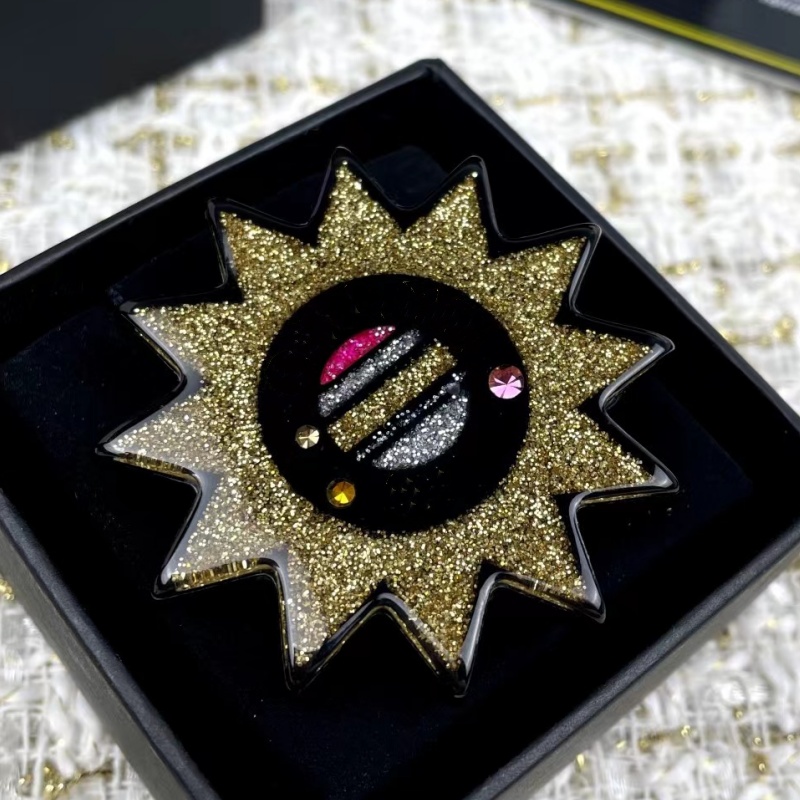 New Fashion Luxury Brooch Pins 18K Yellow White Gold Plated Full CZ Designer Letter Star Brooches Pins for Men Women Wedding Party Nice Gift