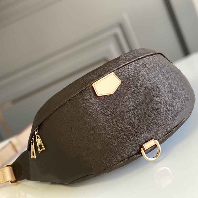 Bumbag Sacs de taille masculine Fashion Luxury Designer Sac de qualité d'origine Cross-Body avec Box B009 BAG0001