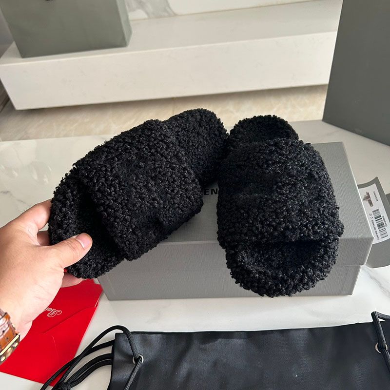 Designer Slippers Flat Women's Letter Luxury Brand Slippers Classic Plush Winter Sandals Printed Cozy Outdoor Casual Sandals-image-986597407