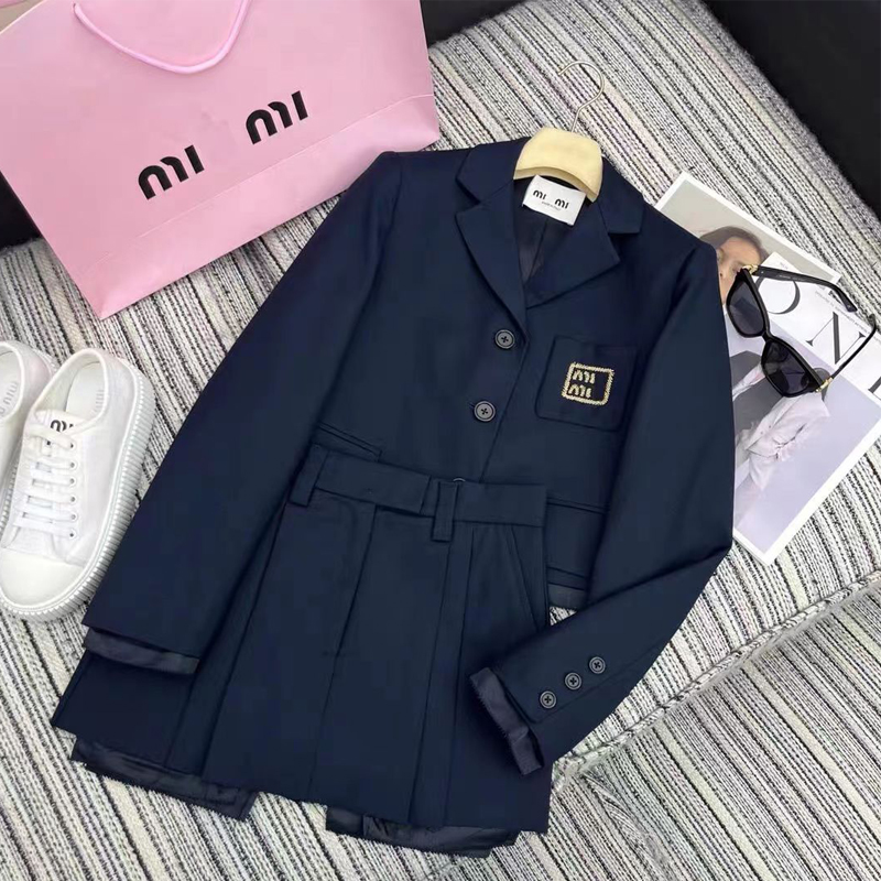 Womens dress Designer Set Casual Sports Western Dresses Skirt Letter Embroidered Top Slim Jacket Shorts 2-in-1-image-986665554