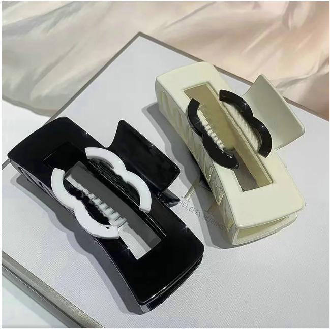 Luxury Fashion Barrettes Designer Womens Hairpin Brand Classic Versatile Leisure Hairclips Letter Shark Hairpin-image-986653208