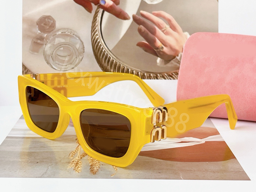 Lunettes de soleil de concepteur de lunettes à haute définition Miuius Miuiuus Femmes Luries luxueuses Protection de lentilles