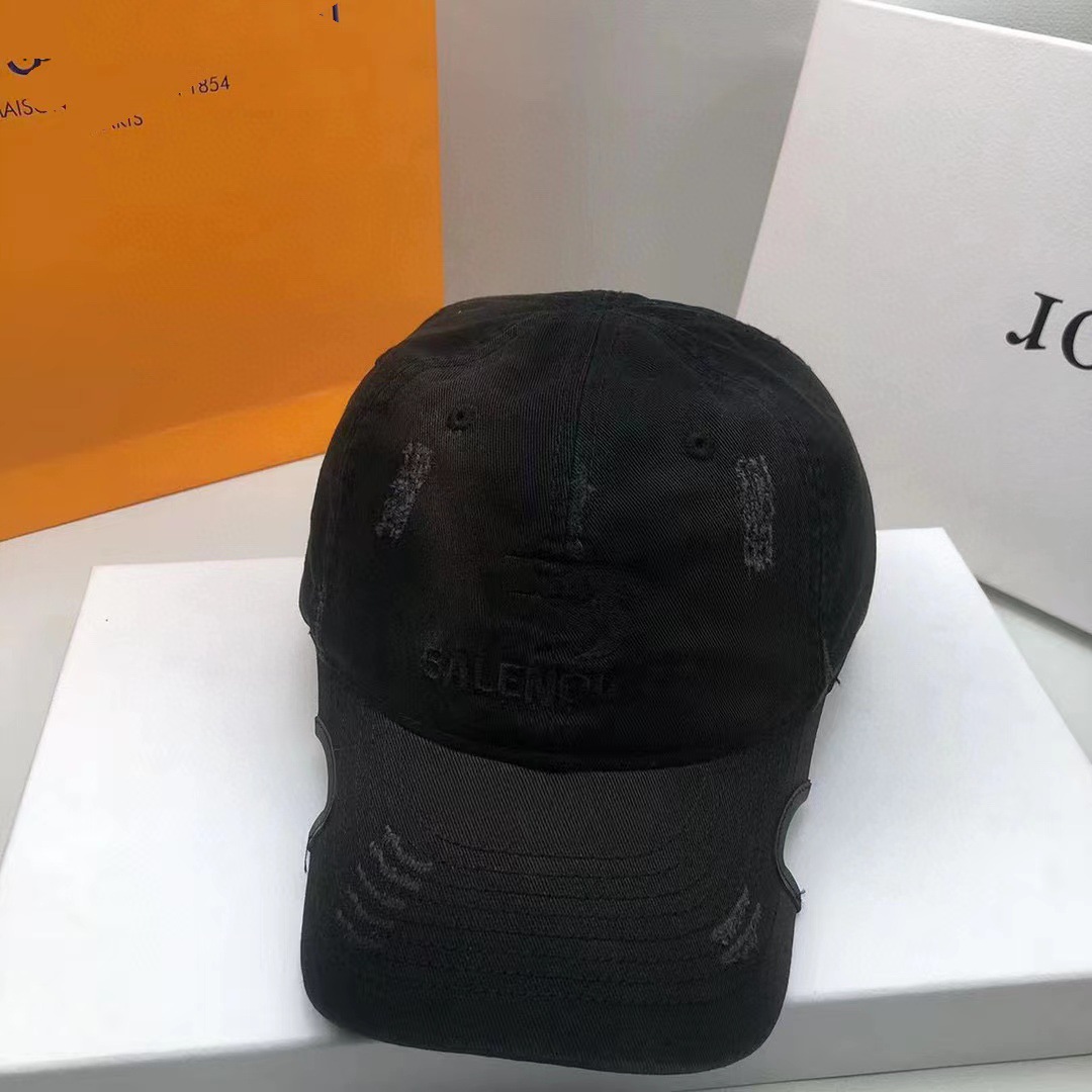 Summer Ball Caps Embroidered Alphabet Baseball Female Fashion Couple Style Fashion Design-image-987466859