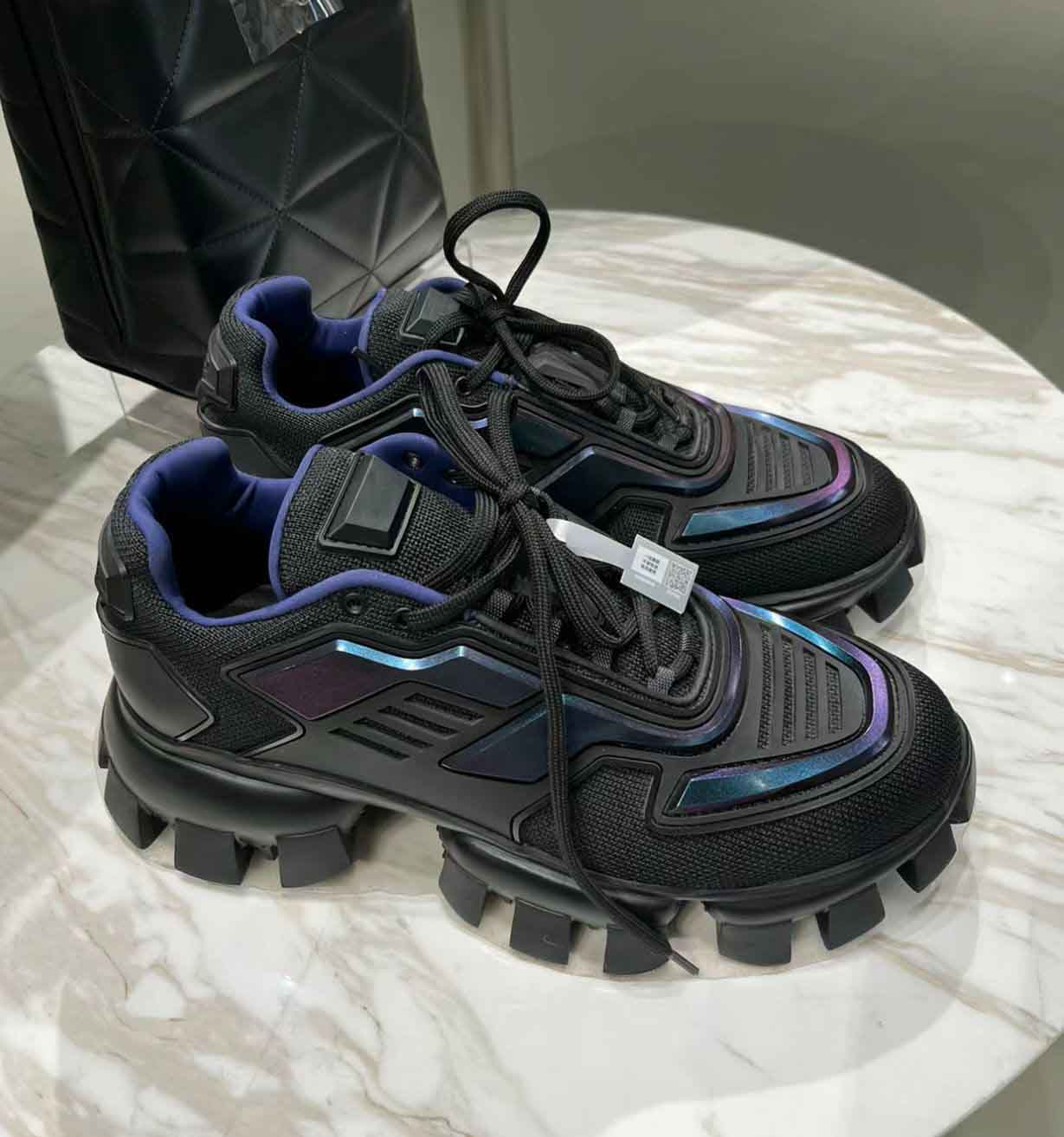 Perfect Quality Men's Cloudbust Thunder Technical Knit Fabric Sneakers Light Rubber Sole Trainer Party Wedding Dress Lightweight Famous Brand M