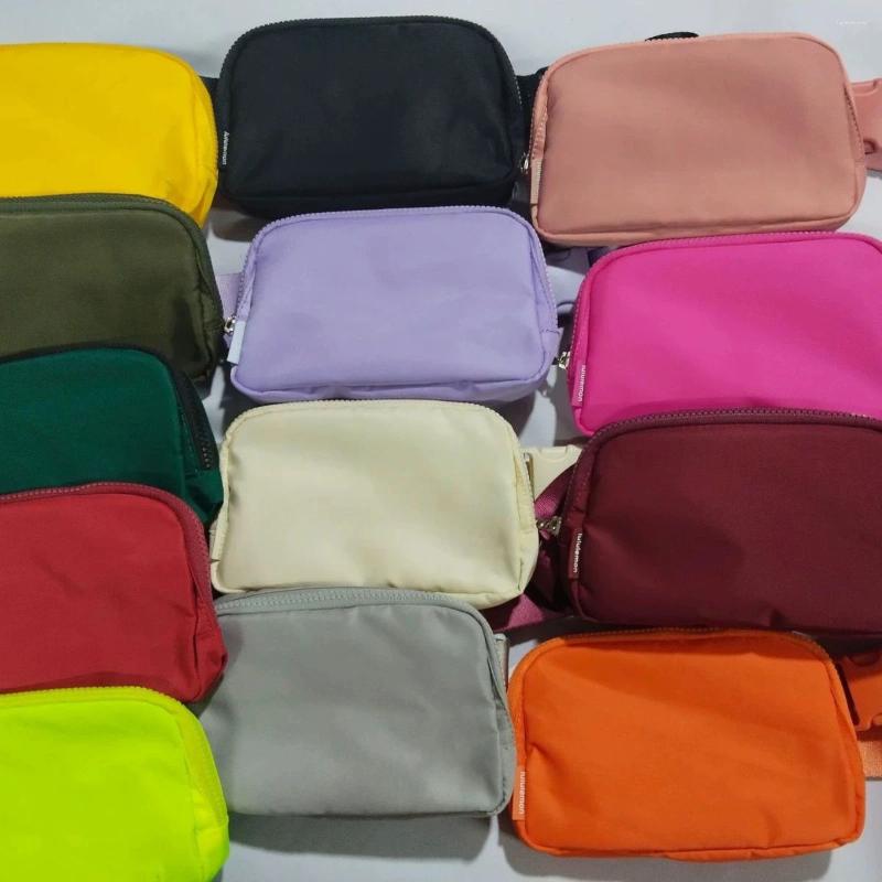 Sacs de taille LuYoga Sports avec ceinture Sac Femmes Pack 2024 Fitness en plein air Bandoulière Poitrine Loisirs Argent Zip Oxford
