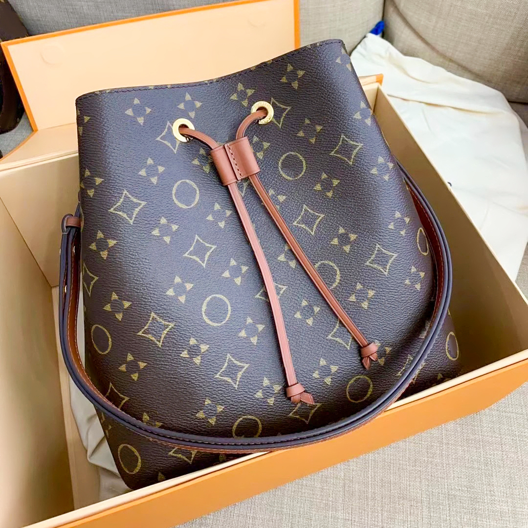 Sac de godet à crampons à fleurs bruns de luxe pour femmes