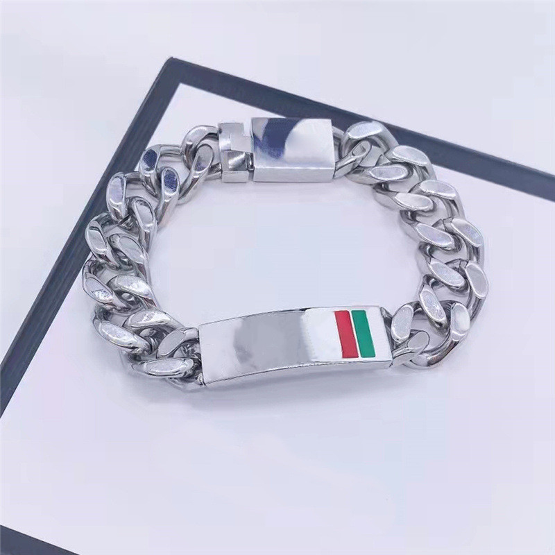 Red and green bar thick bracelet retro vintage vintage men and women&#039;s daisy carving green enamel home bracelets 18K Gold Plated luxury desi-image-992349941