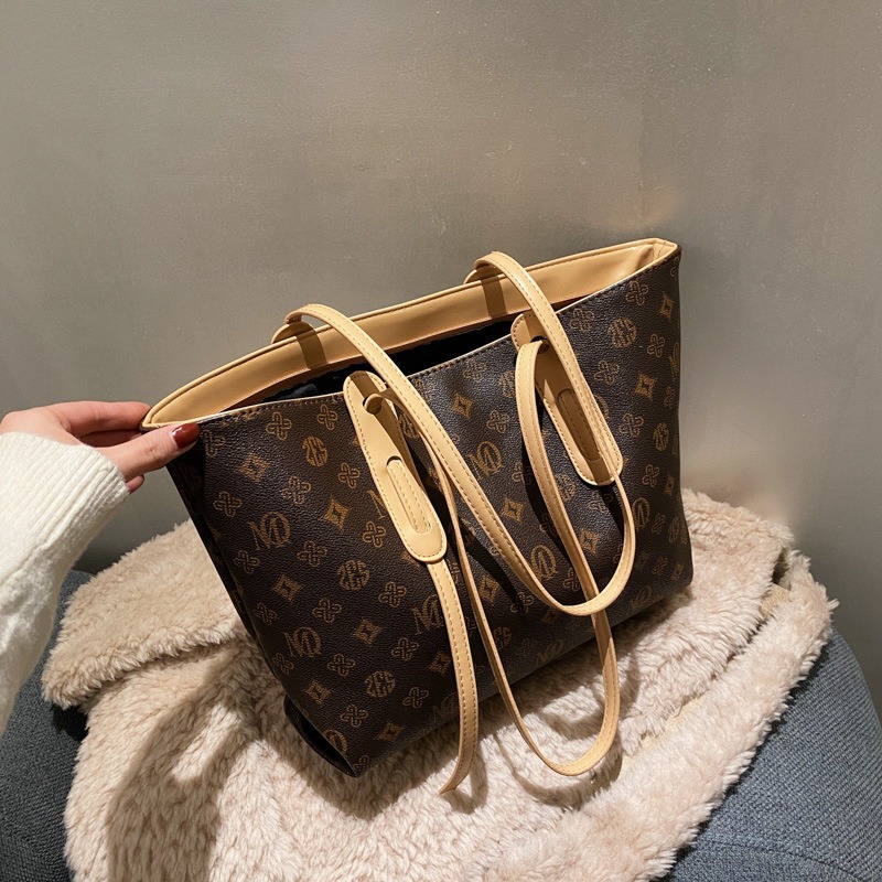 Sac fourre-tout décontracté de concepteur Femme sacs à main imprimés Chaîne Portable Sacs à bandouliers Sac à grande capacité Match Sac sous bras