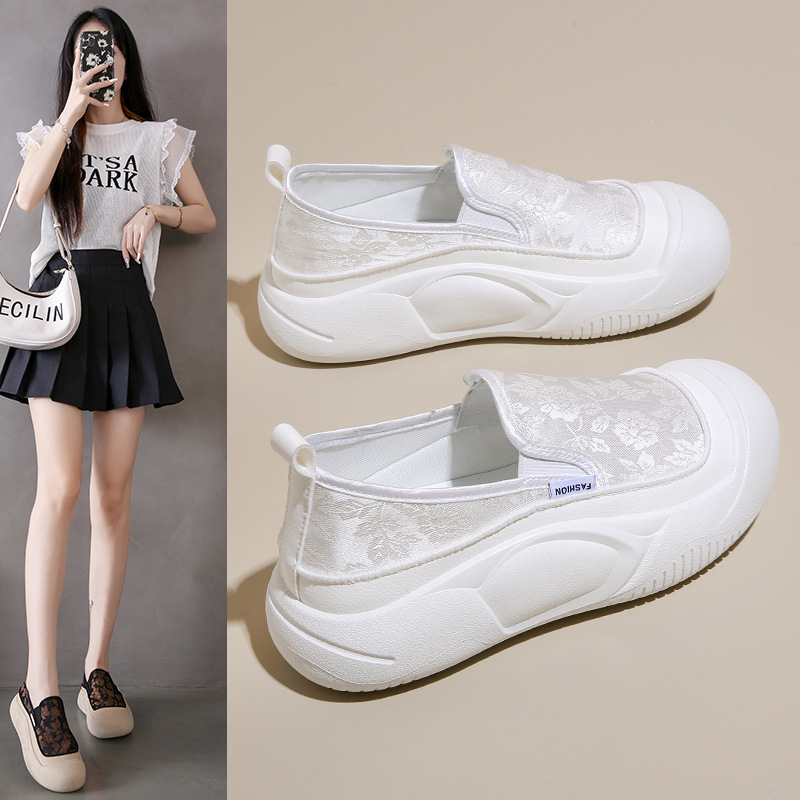 Chinese style thick soles lazy single for 2024 spring new fashion mix and match comfortable women's shoes
