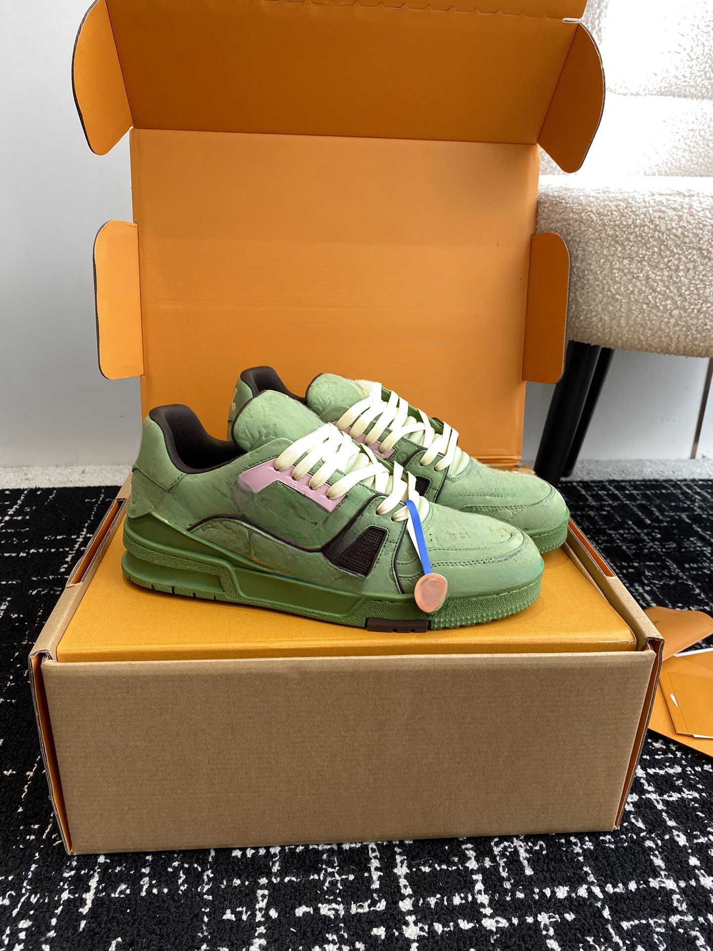 Tn Fashion Brand Trainer Causal Men Women Low-top Casual High Store Original Shoes 5a Quality New Green Color Size35-47