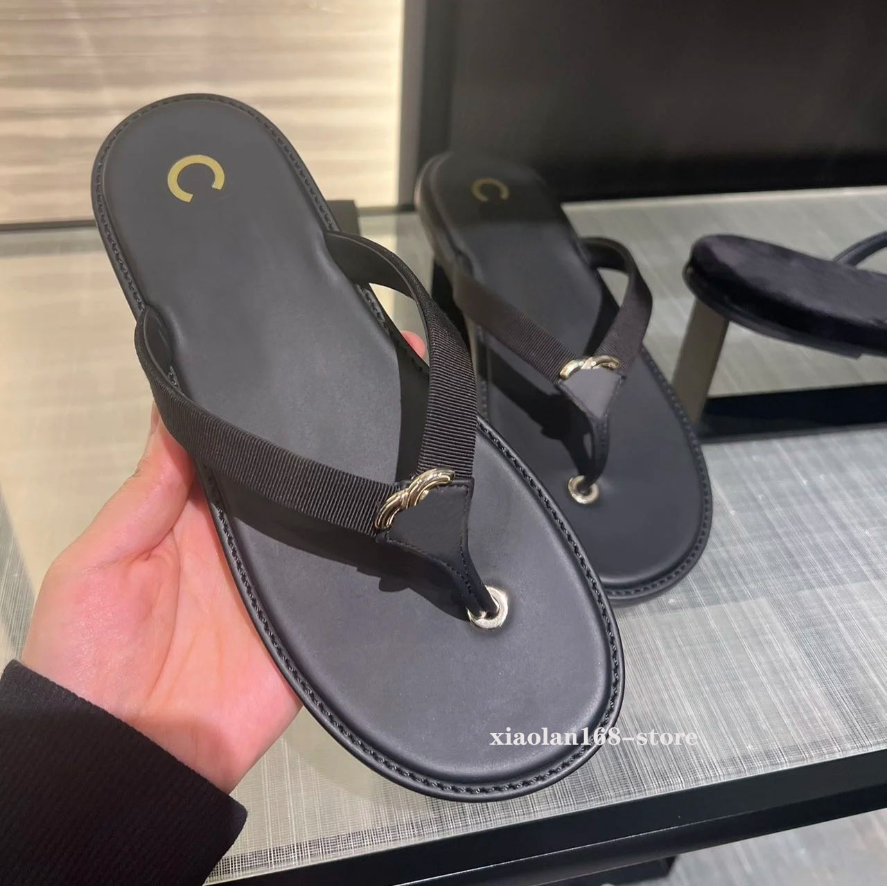 Luxury Designer Sandals Womens Slippers Channel Flip Flop Sandal Black Velvet Chain Flat Heel Slipper Brand Women Mules Flats Slides Beach Lady S-image-995744541