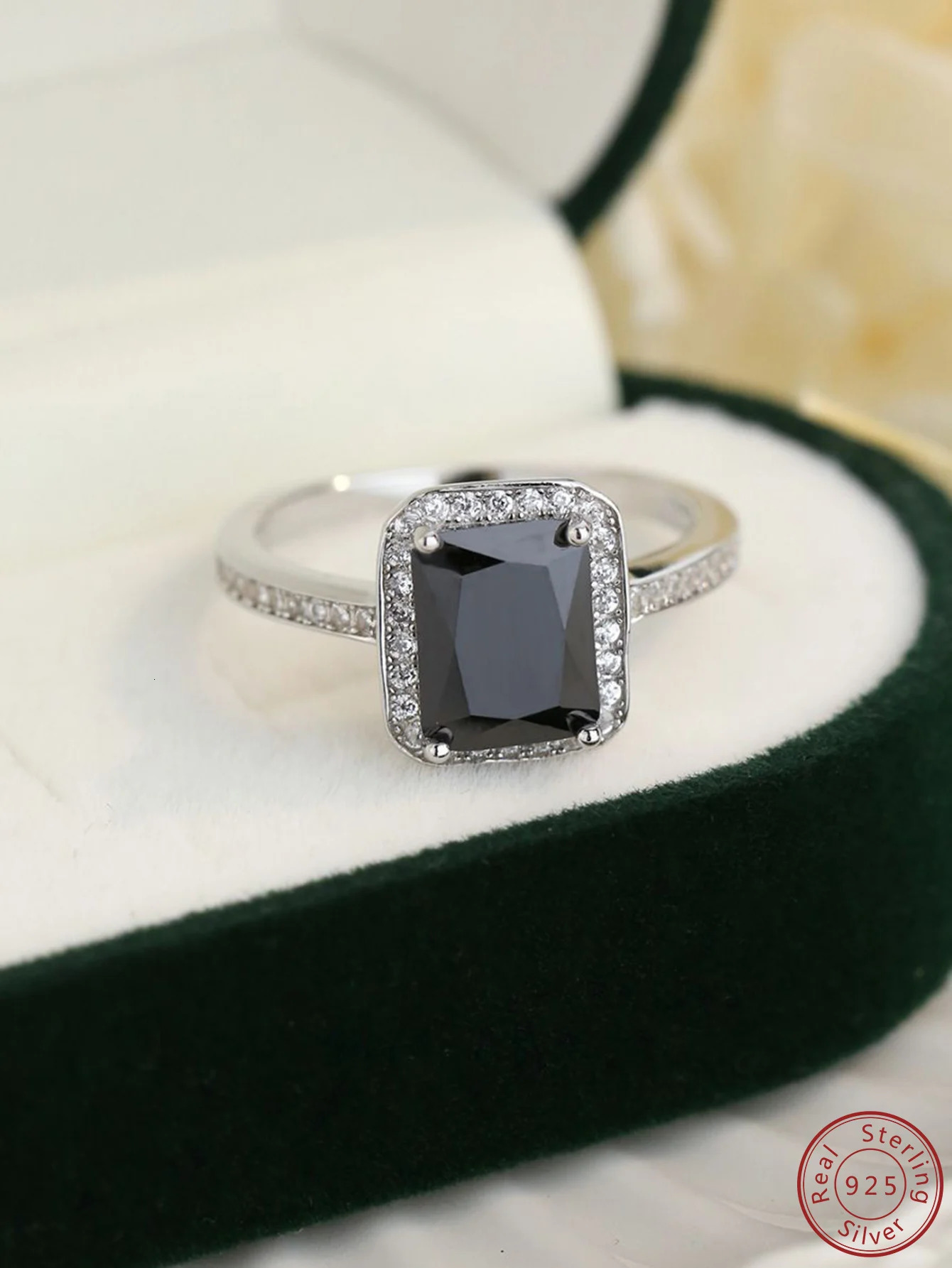 European and American 100% S925 Sterling Silver Platinum Black Gemstone Square Versatile Exquisite Fashion Womens Ring 240626
